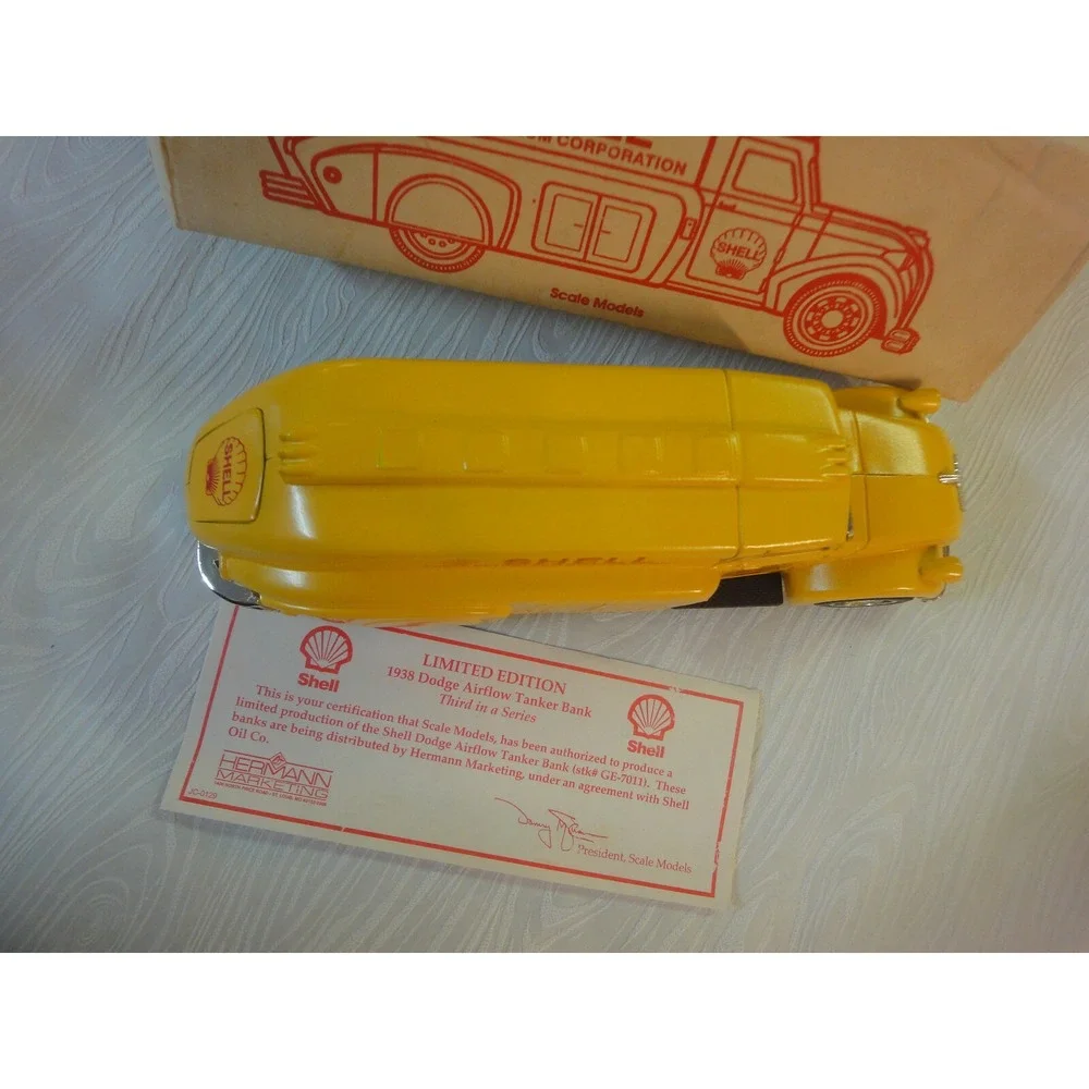 USA MADE SHELL GAS Diecast‎ Scale Models 1938 Yellow Dodge Airflow Tanker Bank